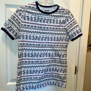 White Patterned 100% cotton Jersey soft shirt SizeSmall